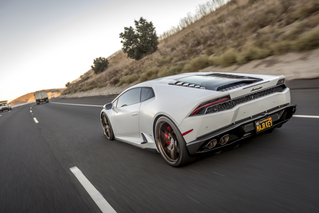 Stealth Bianco Monocerus Huracan LP610